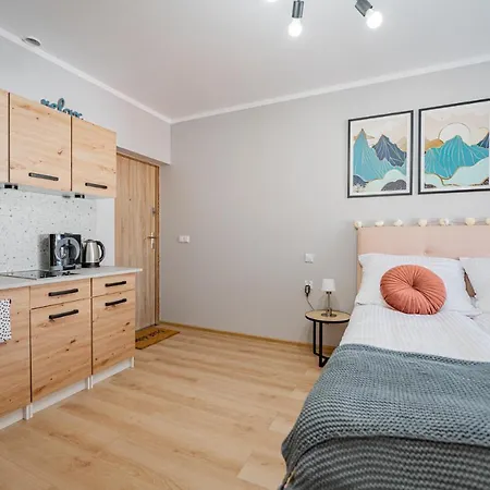Apartment Zdrojowa 5 *